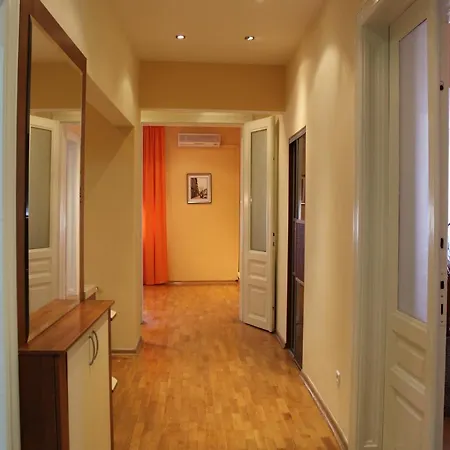Apartment Apartman Buna